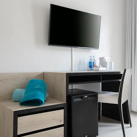 Hotel Medano 3*